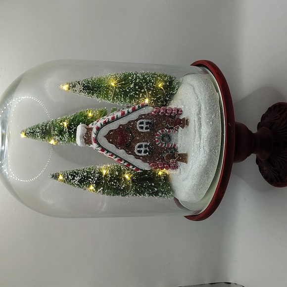 Valerie Holiday Scenes Gingerbread House Dome Illuminated Xmas Decor Unique - Picture 3 of 8